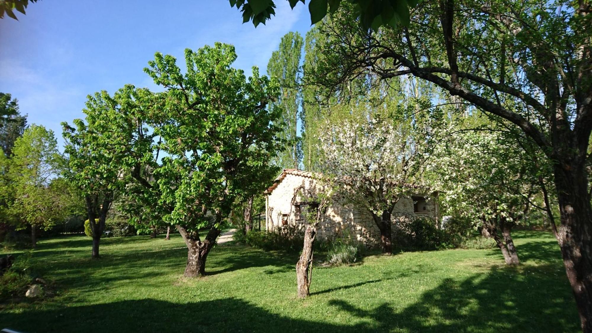 Les Maisons De Chante Oiseau Sigonce Room photo
